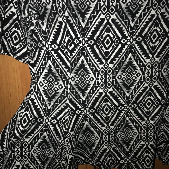Boho Aztec Top - Picture 3 of 3